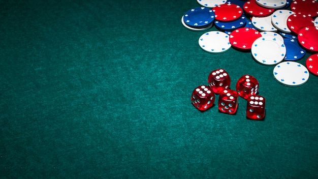问鼎娱乐棋牌大厅红包游戏界面